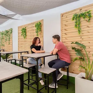  Hostel Casa Barcelo Camp Nou Barcelona Spanje