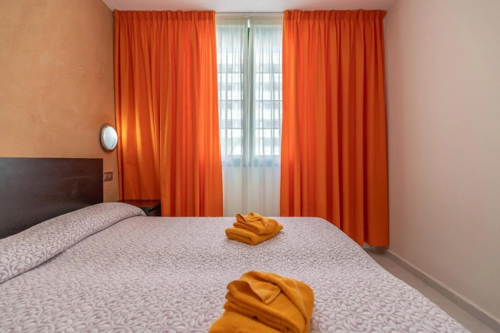Optimist Tenerife Playa de las Americas  5*, Playa de las Americas (Tenerife) Spain